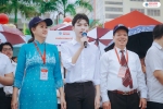 ĐẶT TAY MÌNH LÊN TRÁI TIM Ở NGỰC TRÁI - HÔ VANG TÔI LÀ TÂN SINH VIÊN ĐẠI HỌC BÌNH DƯƠNG.