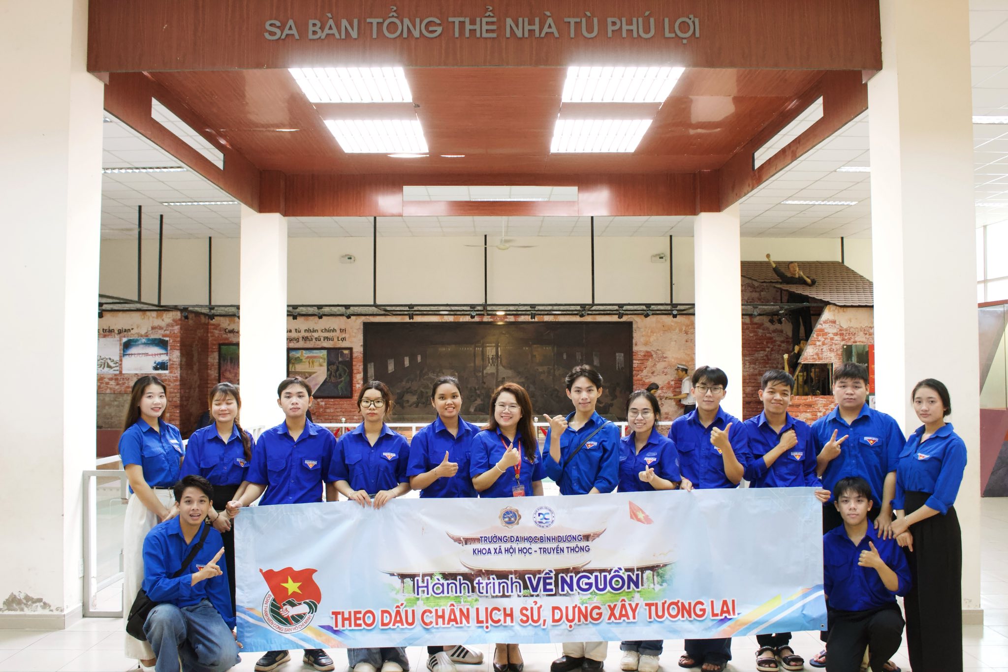 HÀNH TRÌNH VỀ NGUỒN – THEO DẤU CHÂN LỊCH SỬ, DỰNG XÂY TƯƠNG LAI