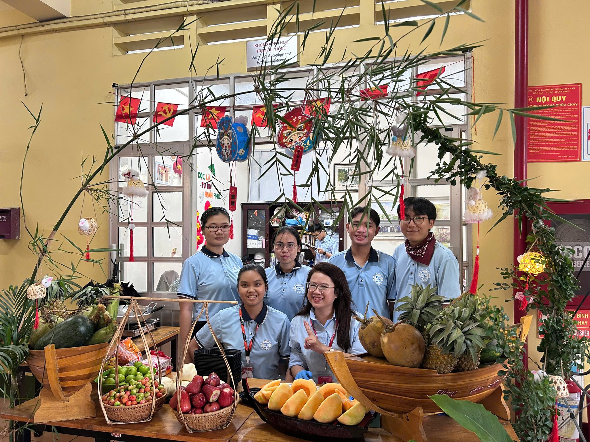 CHUYỆN HÔM QUA Ở KHOA XÃ HỘI HỌC – TRUYỀN THÔNG