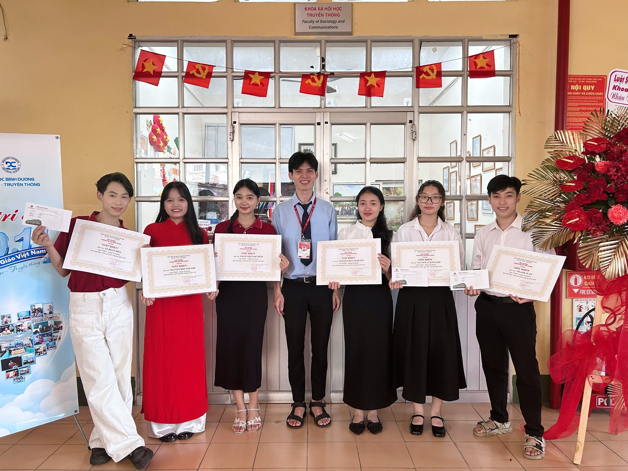 VINH DANH SINH VIÊN XUẤT SẮC & GIỎI CẤP TRƯỜNG NĂM HỌC 2024 – 2025